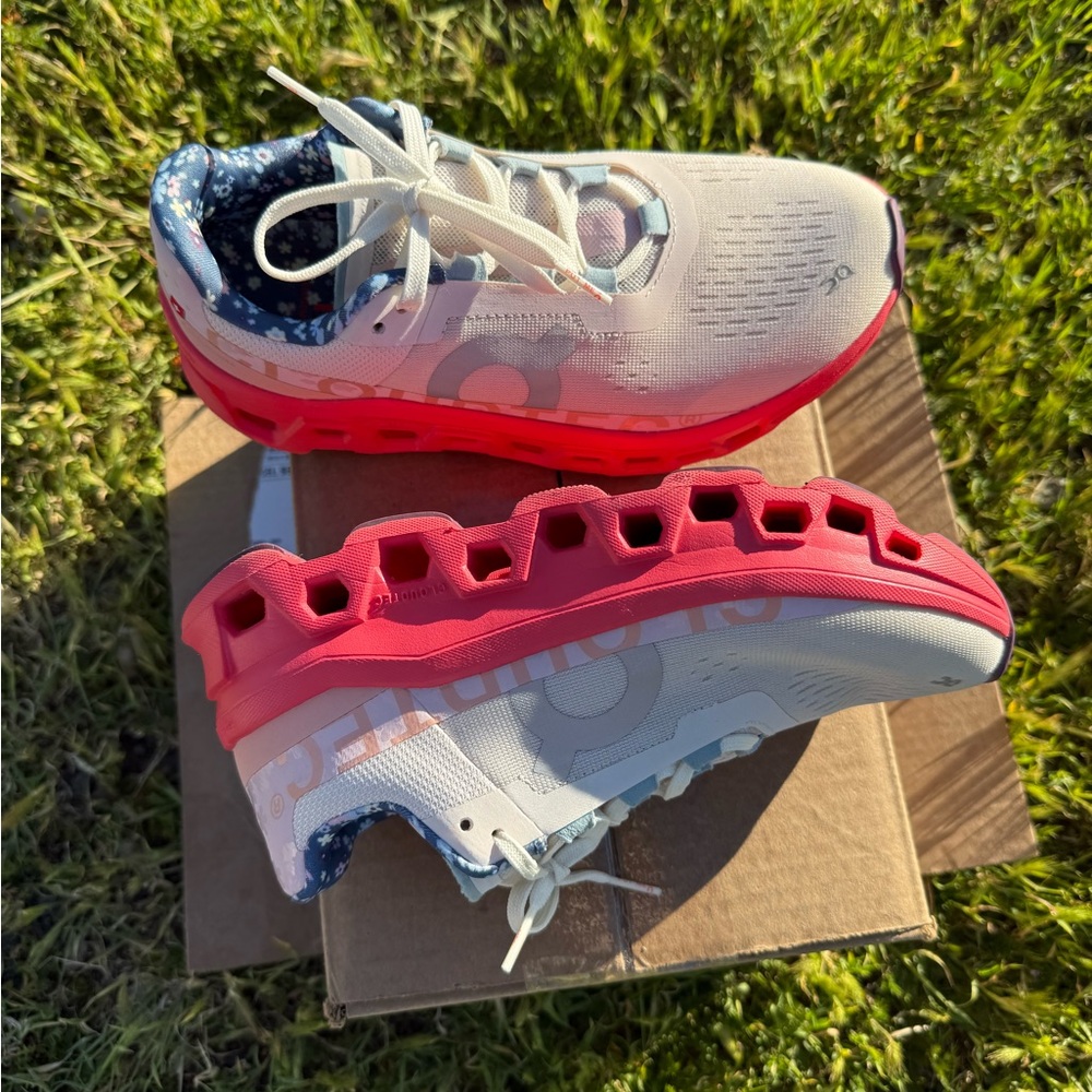 FP Movement x On Cloudmonster Sneakers - Picture 9 of 14